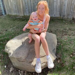 Meet your Posher, Caitlin